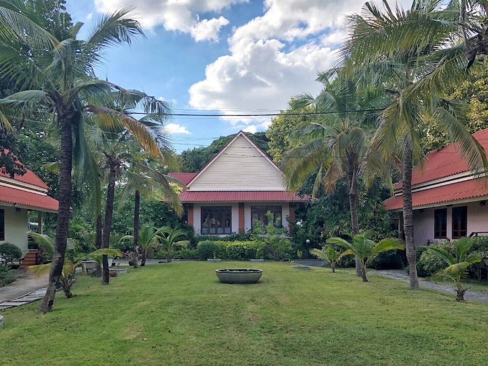 Tonwa Resort Hotel 42/55