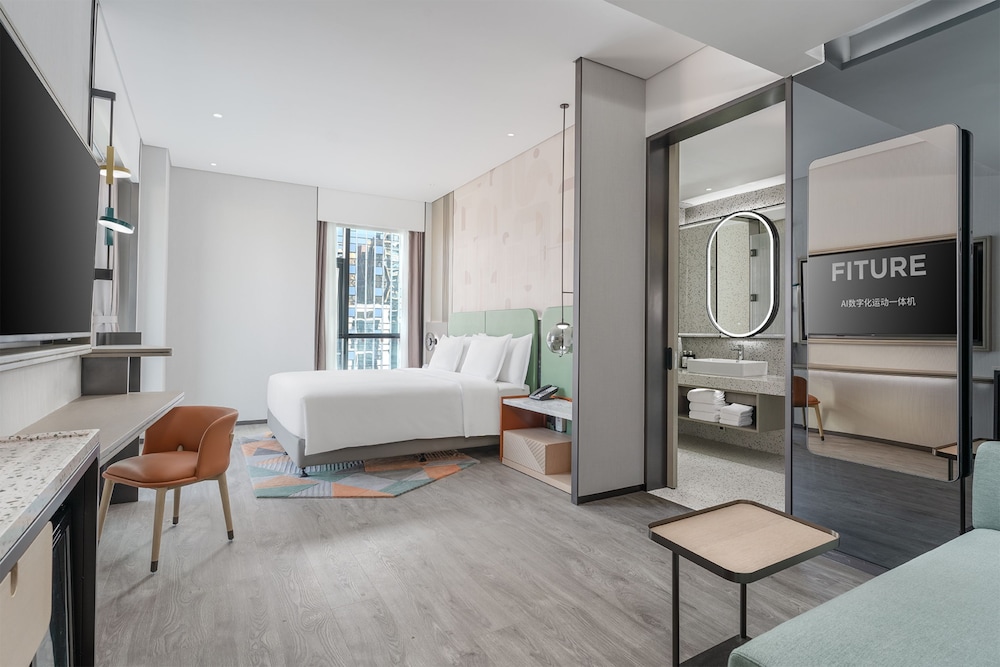Suite, King Bed