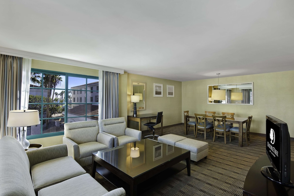 DOUBLETREE BY HILTON SAN PEDRO - PORT OF LOS ANGELES 27/65