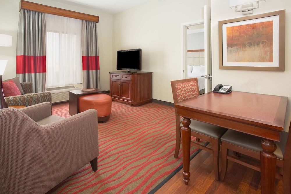 Homewood Suites By Hilton Phoenix Avondale 22/33
