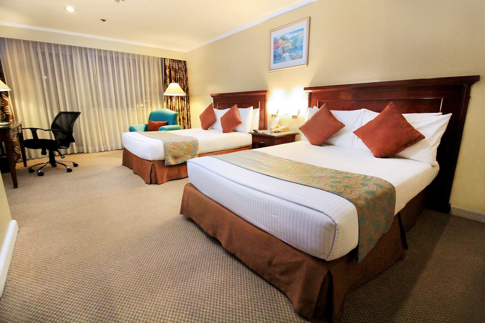 OXFORD SUITES MAKATI 12/41
