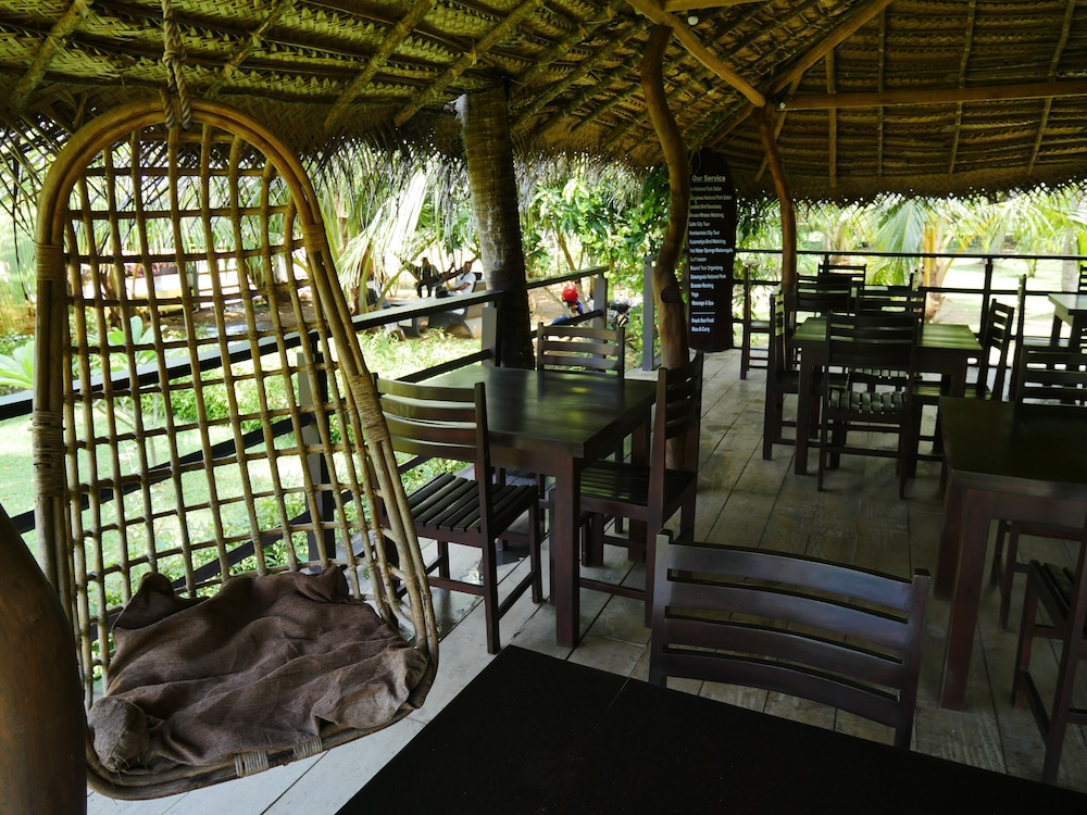 Hideaway Lodge 16/32