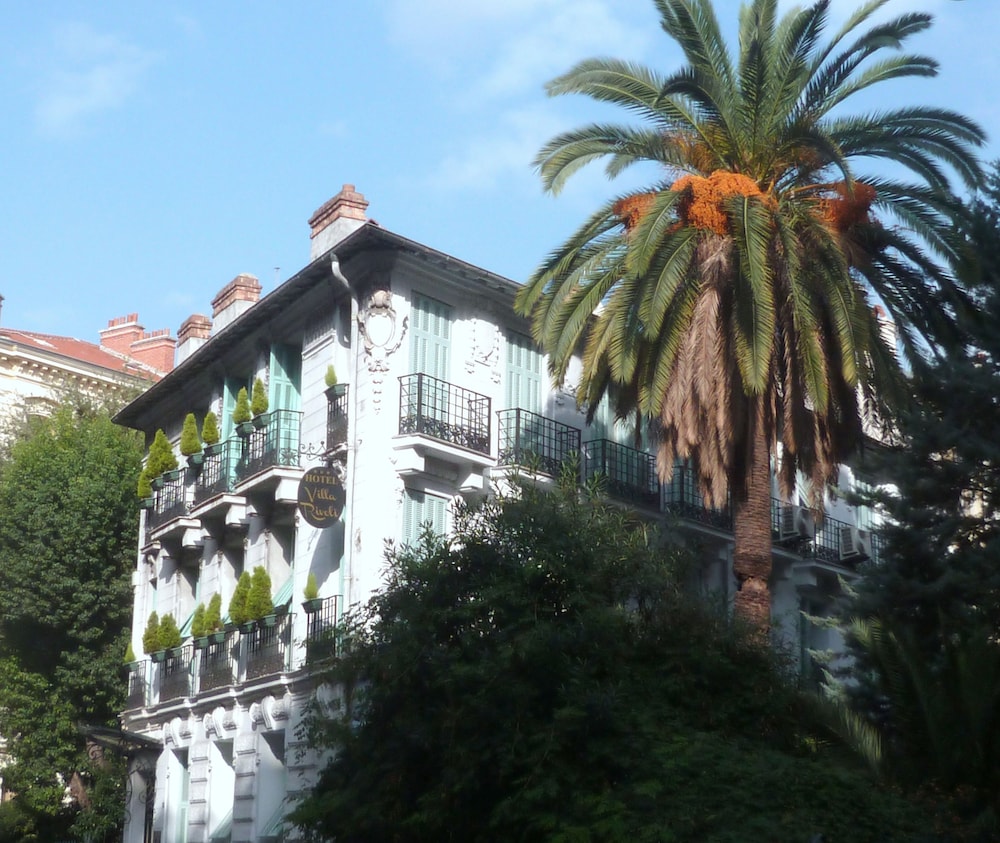 VILLA RIVOLI 7/76