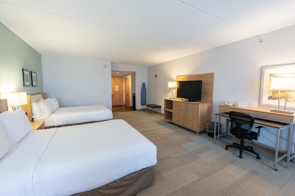 Holiday Inn Manahawkin/Long Beach Island 21/73