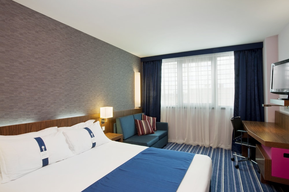 HOLIDAY INN EXPRESS LISBON AIRPORT 14/78