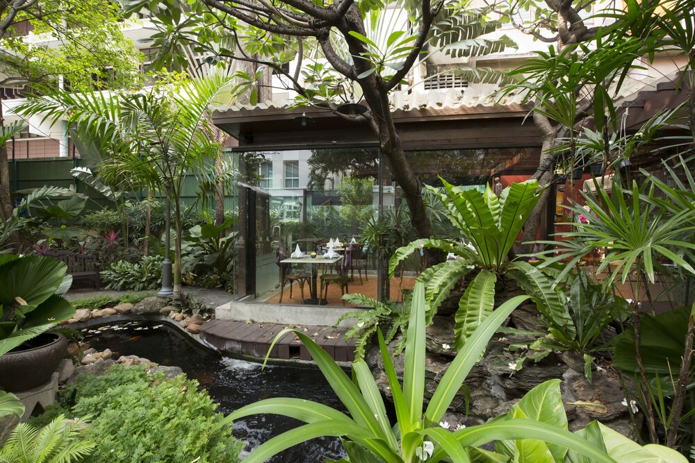 The Rose Residence 5/66