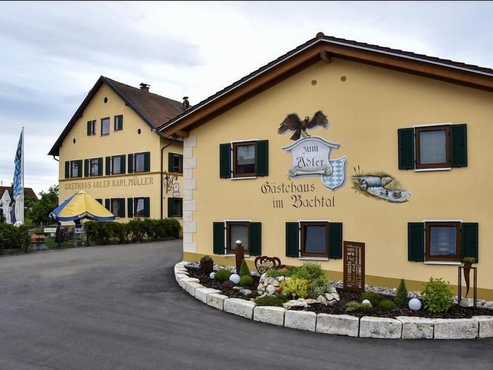 Landhotel Zum Adler 2/50