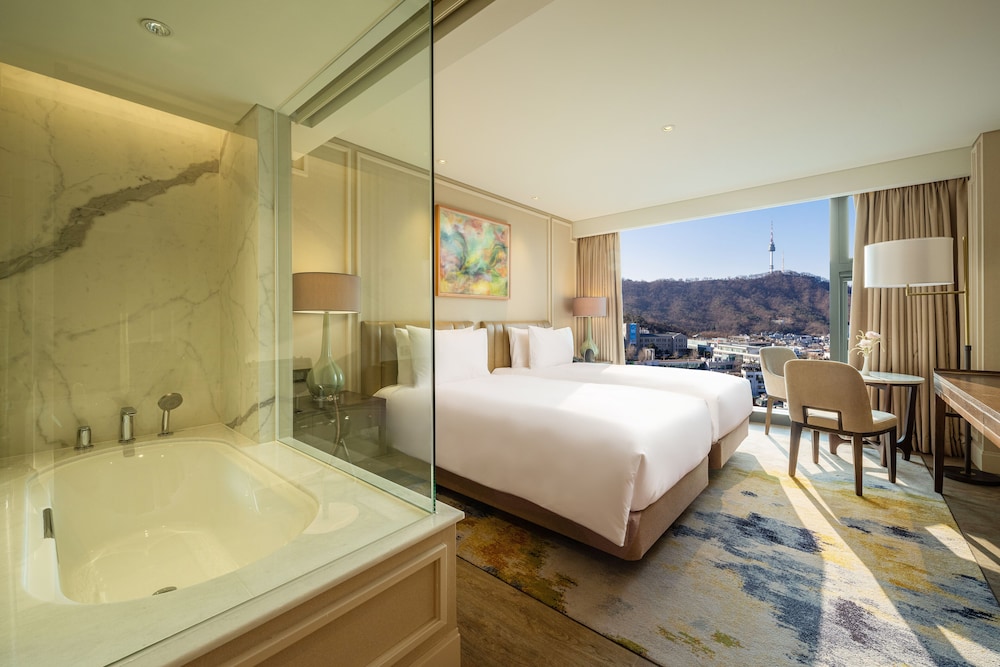 DELUXE, TWIN BEDS