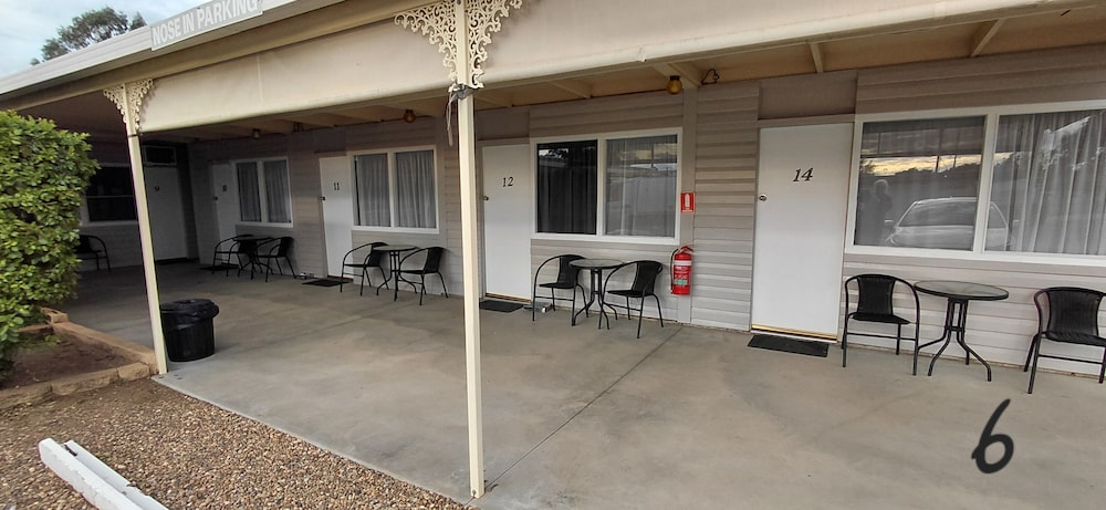 KAPUTAR MOTEL - NARRABRI 7/62