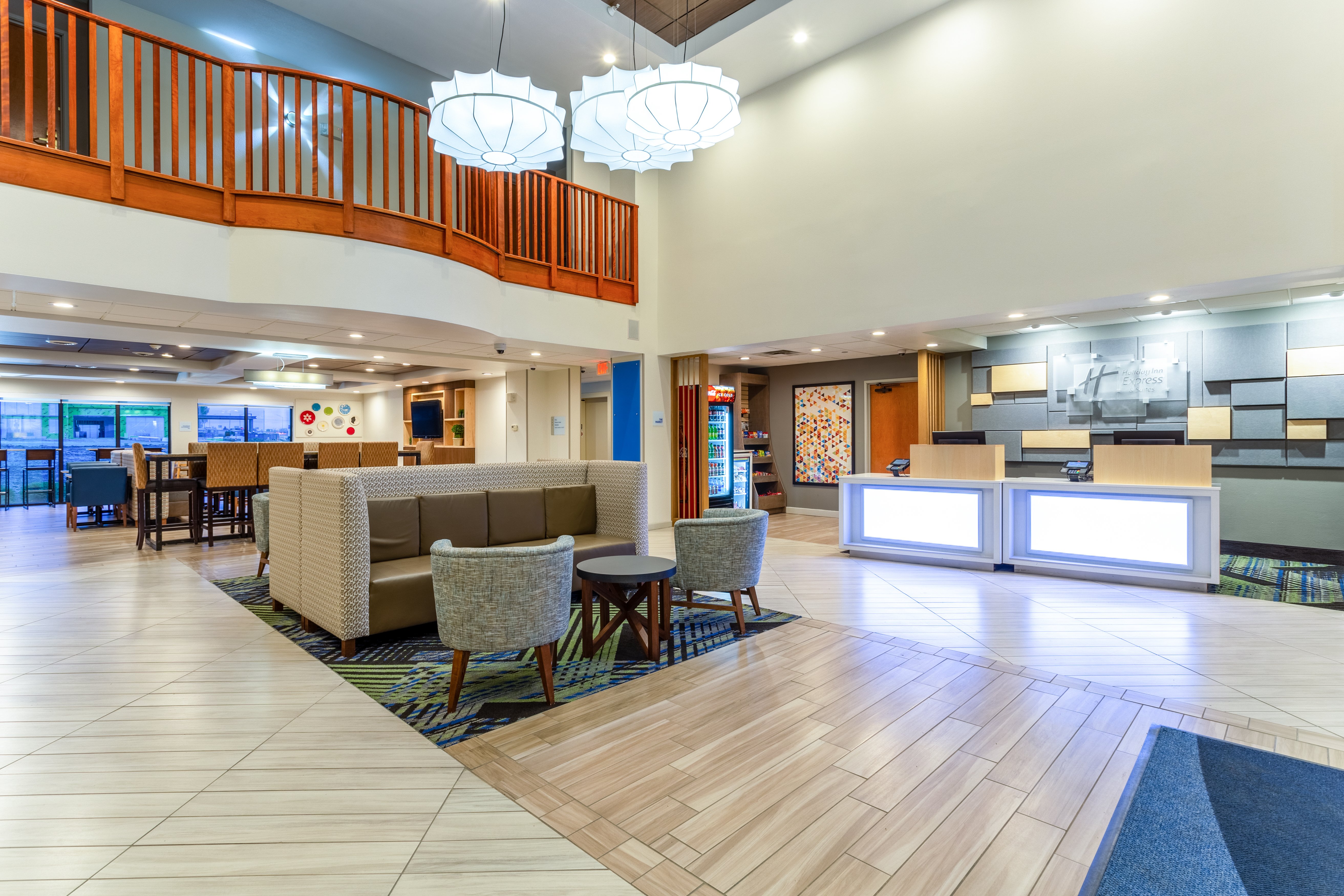 Holiday Inn Express And Suites Cedar Falls Waterloo 5/23