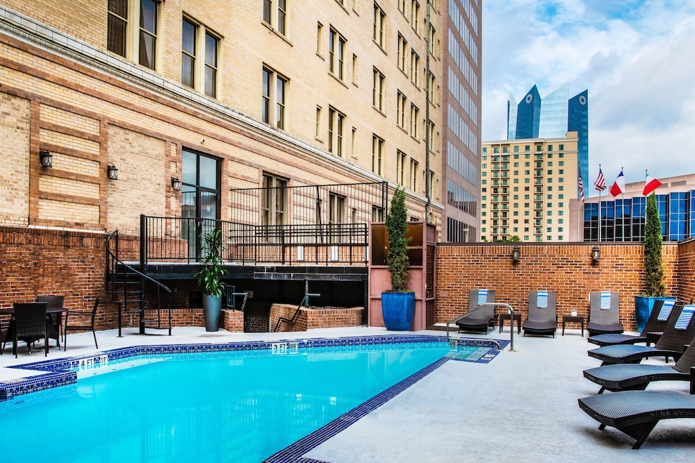 The Gunter Hotel 1/27