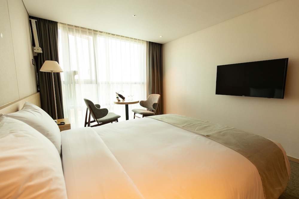 HOTEL WIN STORY 30/52