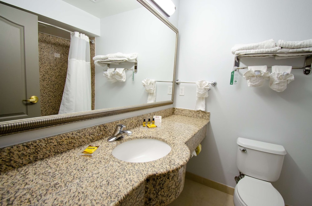 Best Western Plus First Coast Inn & Suites 11/53