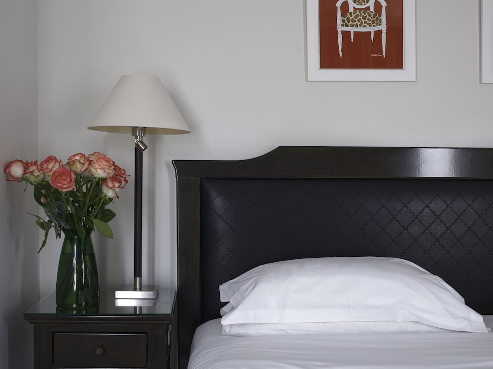 Hotel Royal Saint Honore 43/60