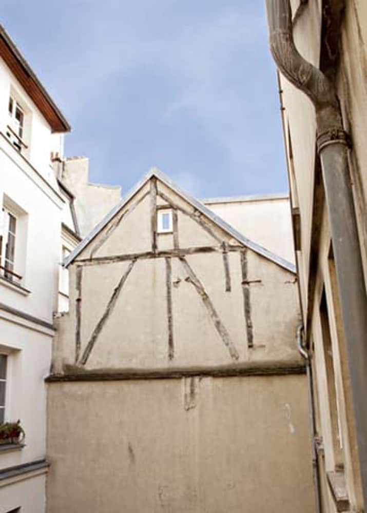 Hotel Bastille 50/57