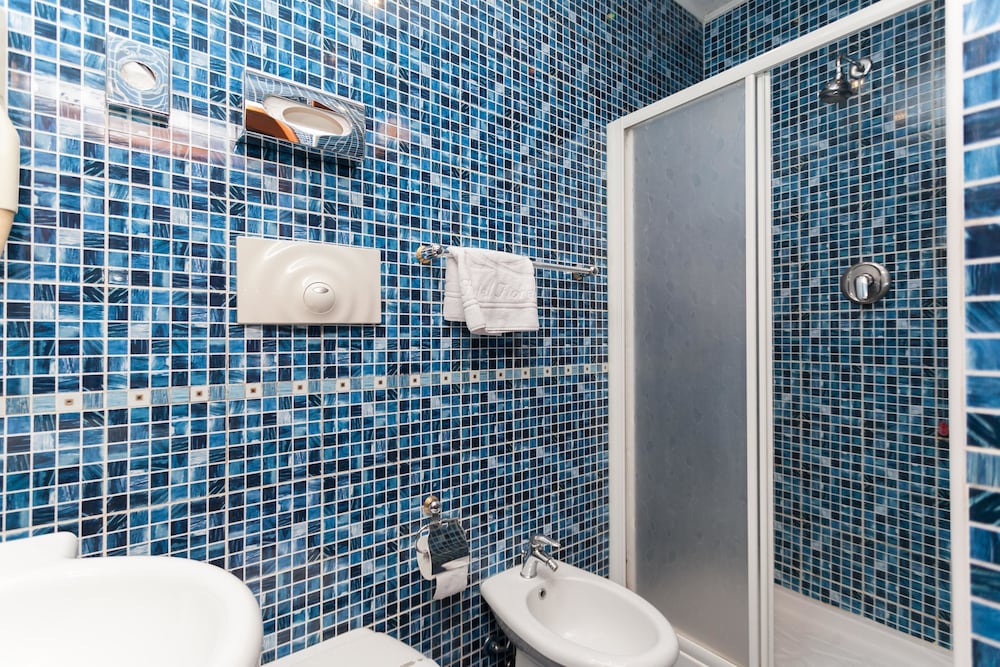 غرفة كلاسيكية ثلاثية، Hotel Fiorella 3/4