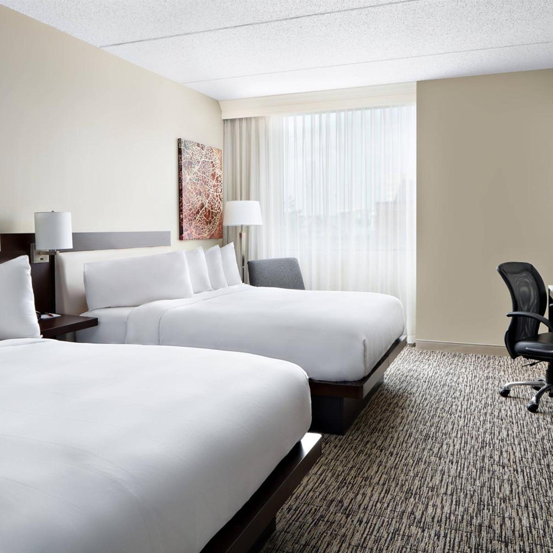 Room, 2 Queen Beds, Club Lounge Access, High Floor