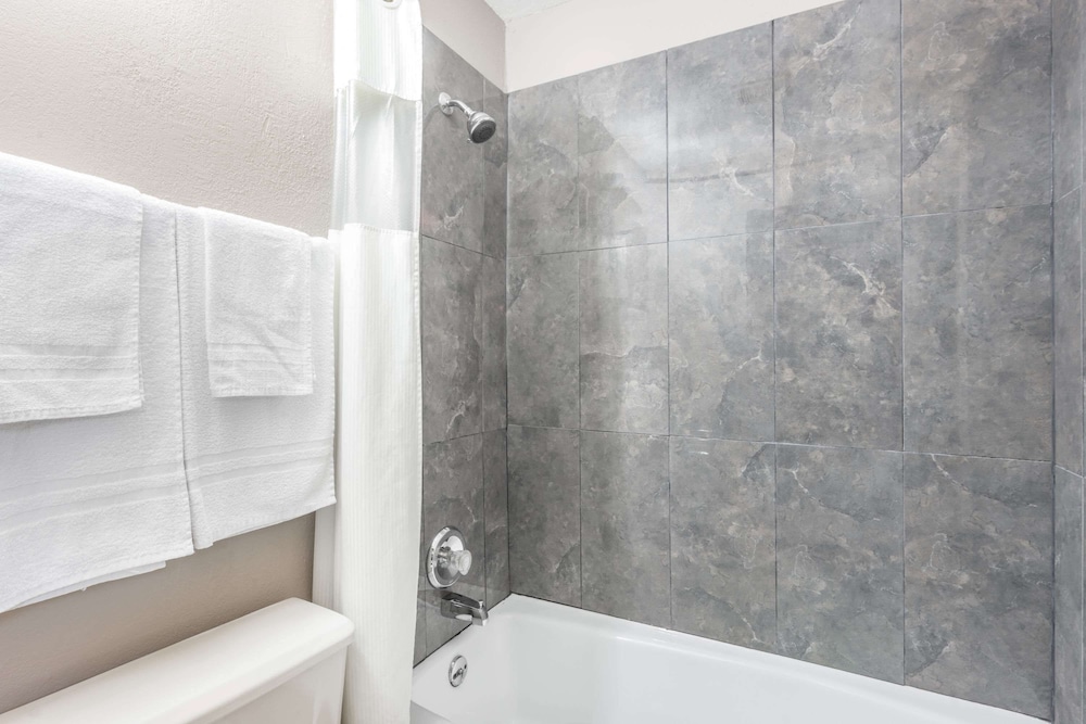 Standard, 2 Queen Beds, Super 8 by Wyndham O'Fallon MO/St. Louis Area 6/6