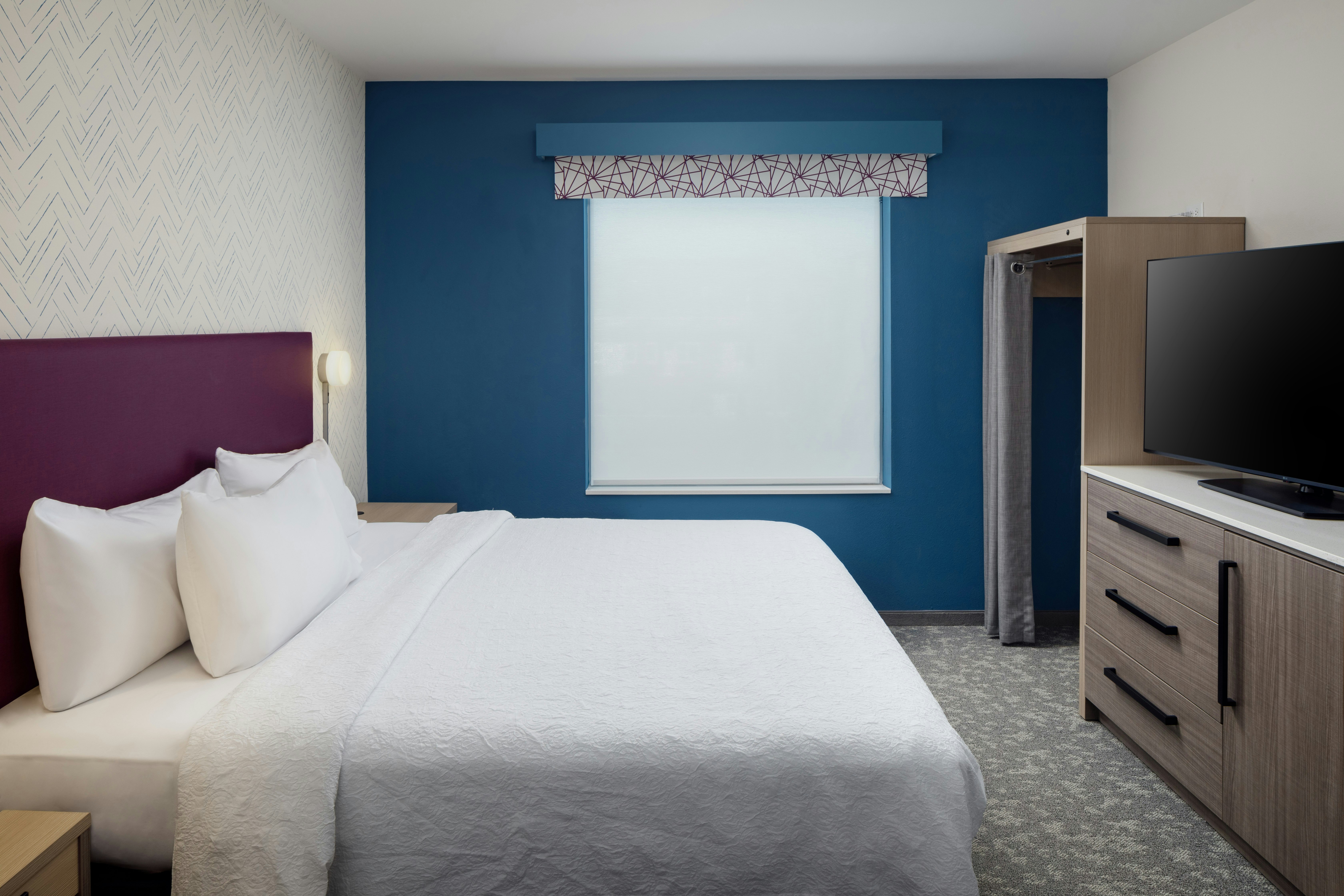 1 BEDROOM, SUITE, KING BED