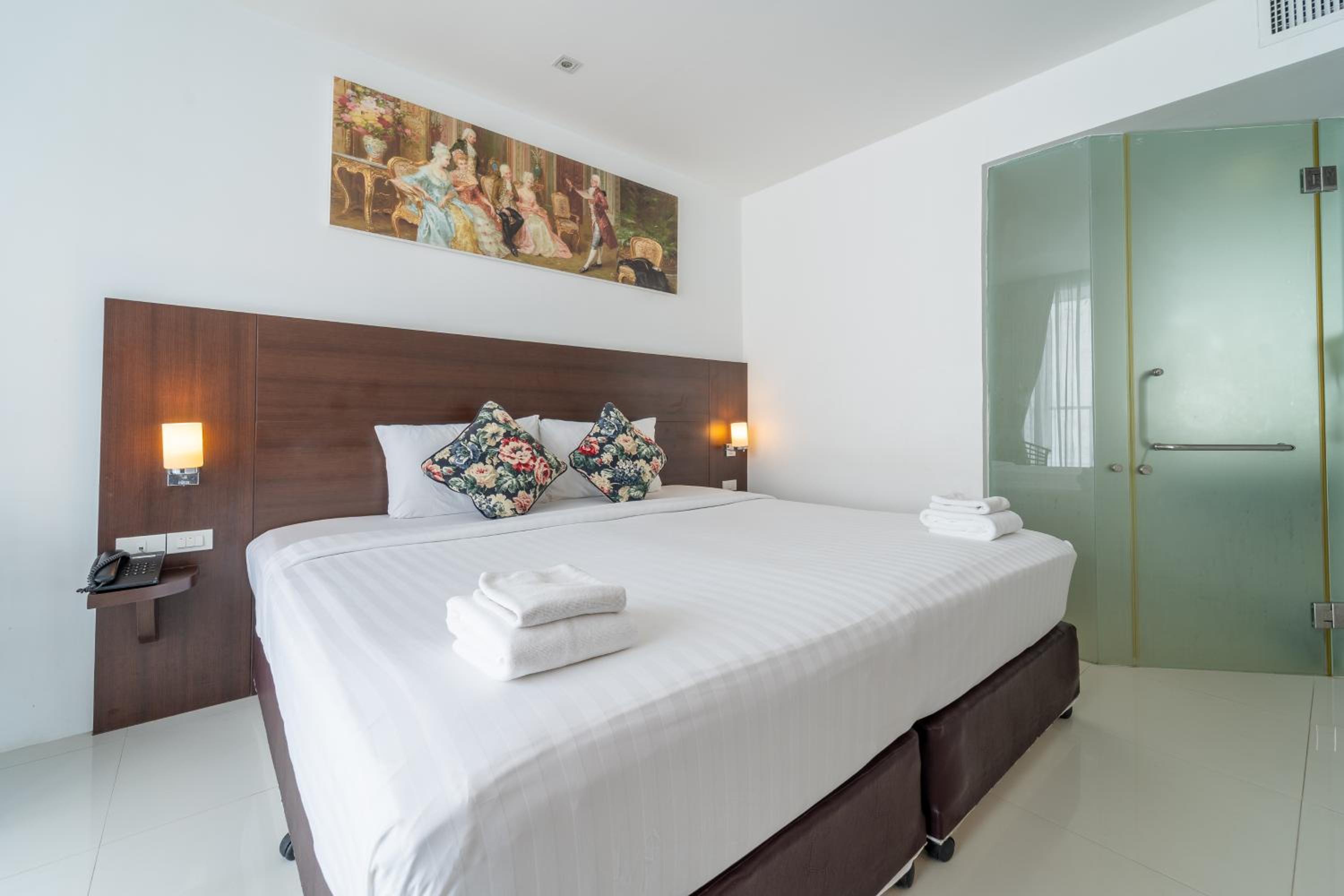غرفة بسريرين منفصلين بشرفة، Rodina Beach Hotel 7/10