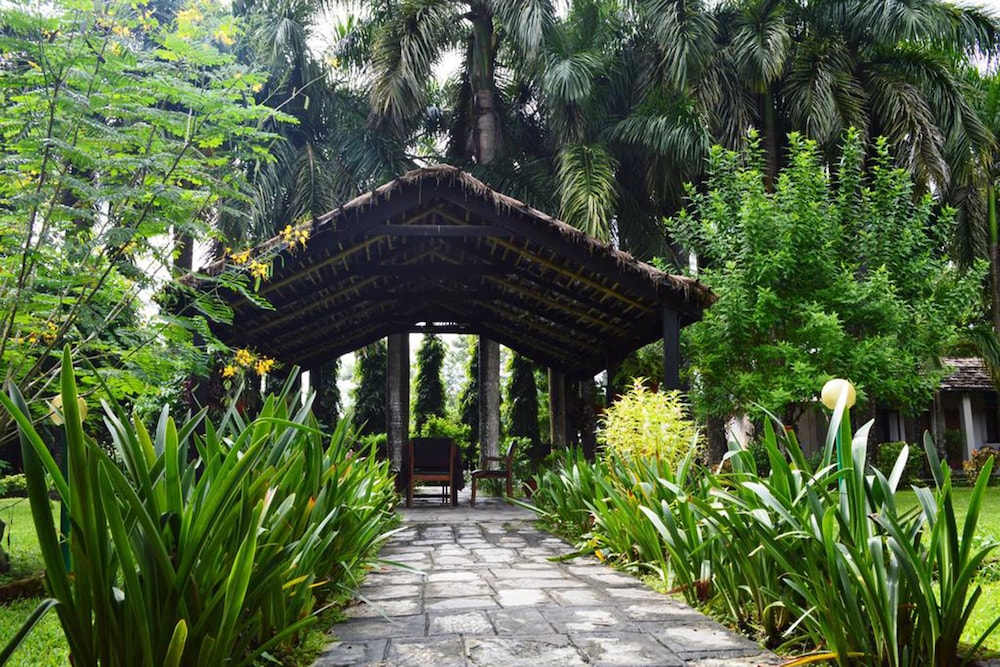 Chitwan Paradise Hotel 29/37