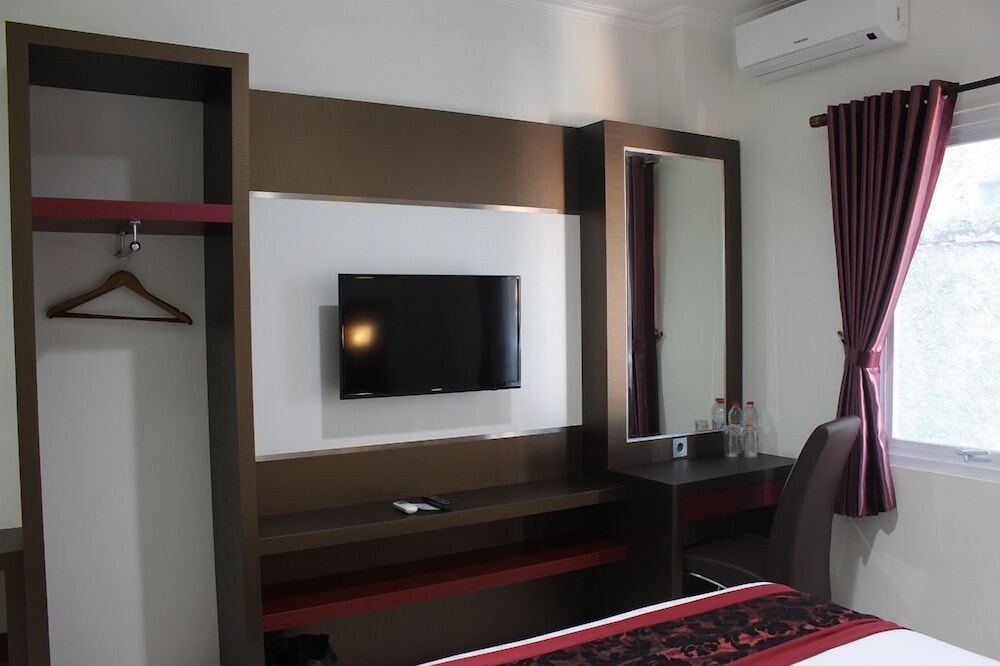 Ideas Hotel Ibrahim Adjie 17/31