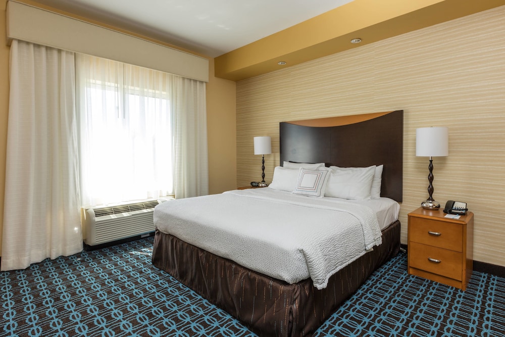 Fairfield Inn Suites Auburn Opelika 7/44