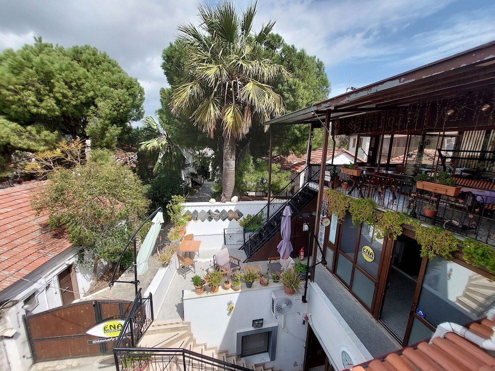 Ena Serenity Boutique Hotel 59/73