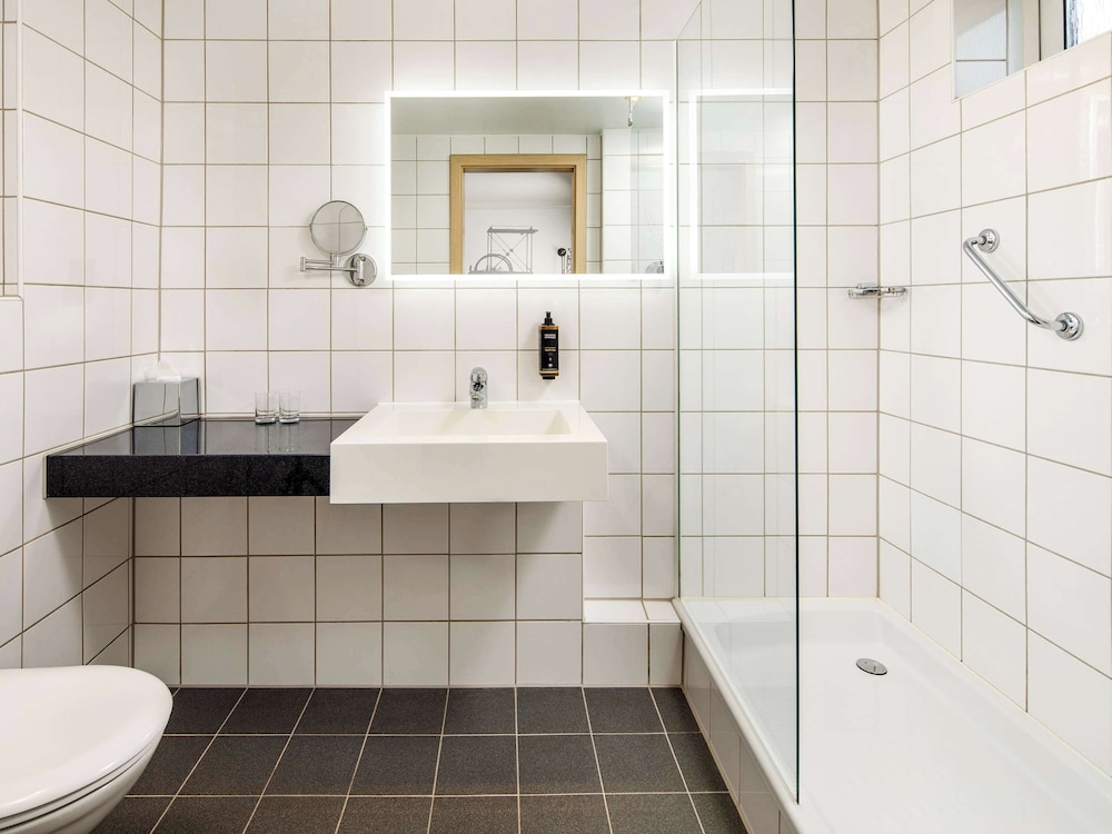 غرفة كلاسيكية بسرير مزدوج، Mercure Cardiff North Hotel 6/7