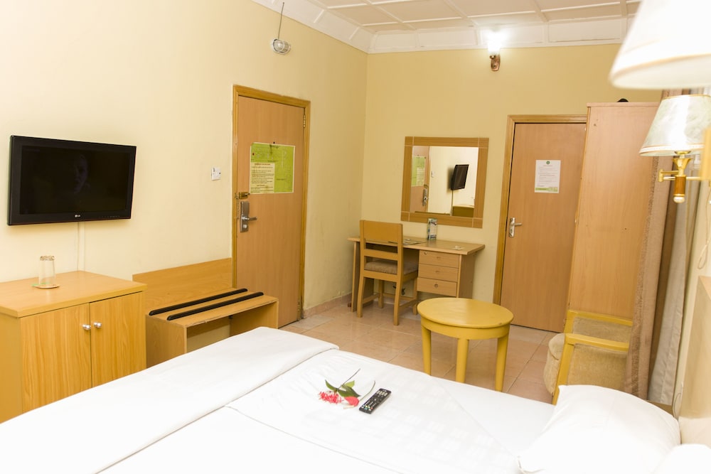 Eemjm Hotels And Suites Limited 24/42
