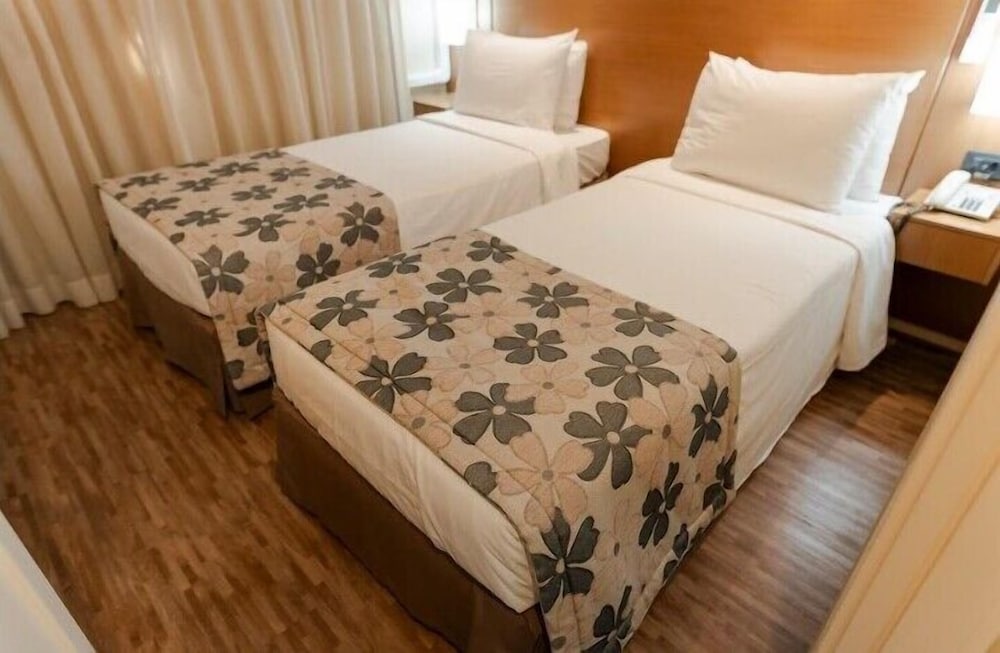 The World Hotels 16/50