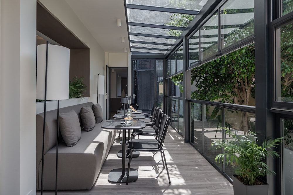 Bitzaro Hotel 37/50