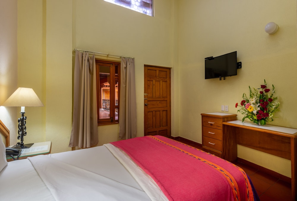 Hotel La Parroquia 34/82
