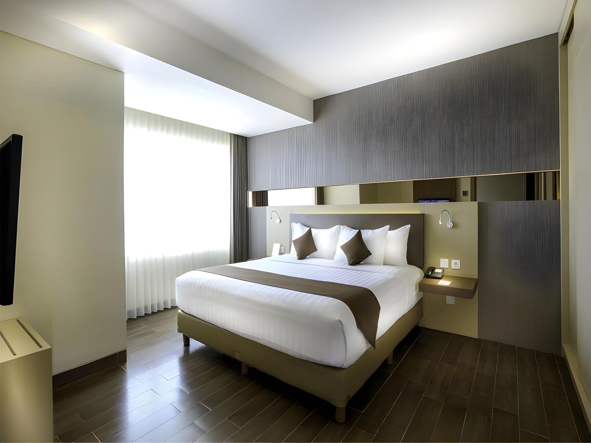 Governor, Suite