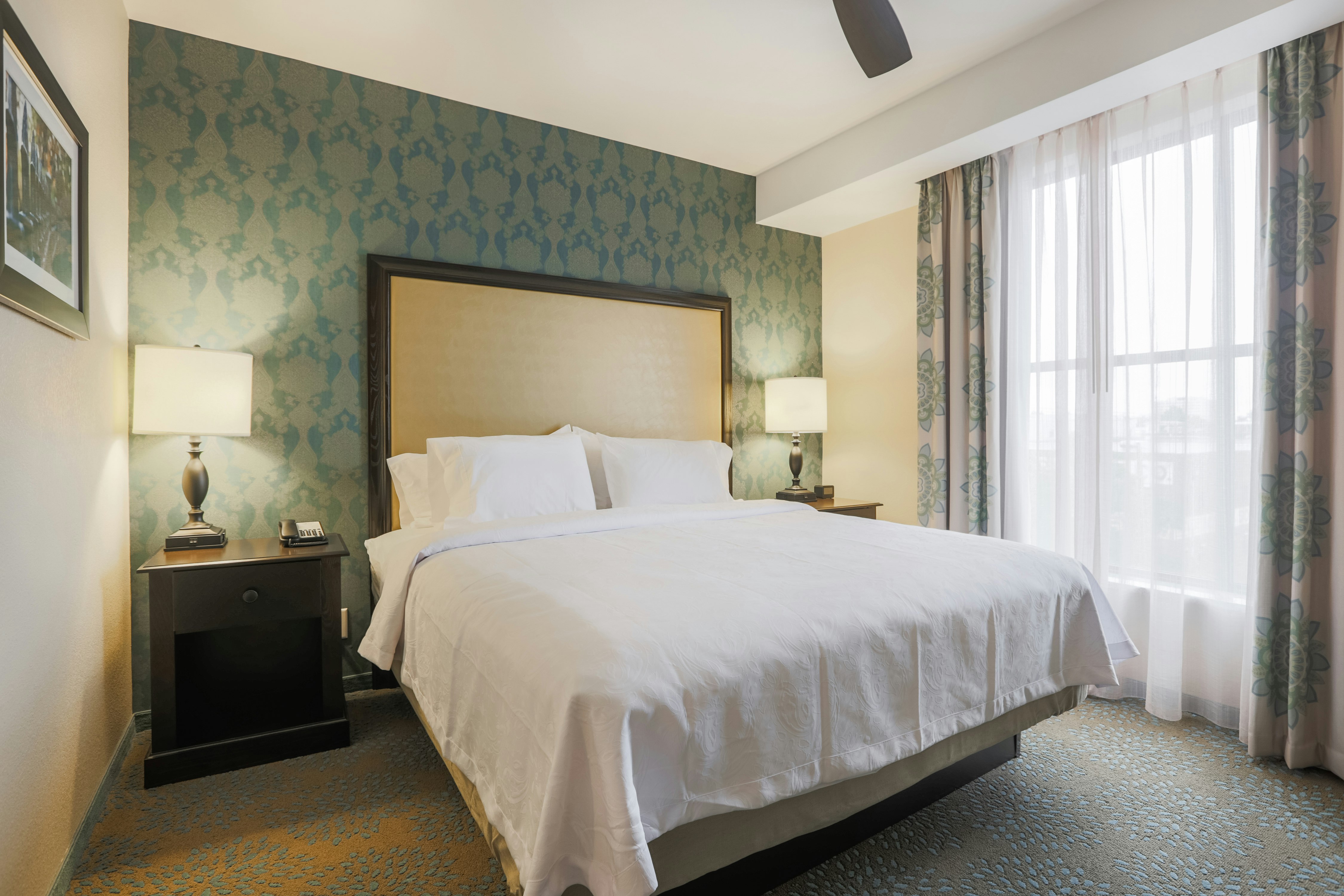 PREMIUM, STUDIO, SUITE, KING BED