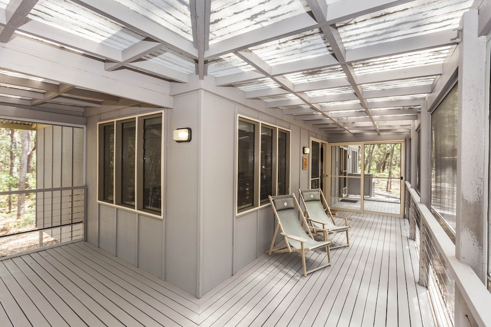 COURAN COVE ISLAND RESORT 19/50