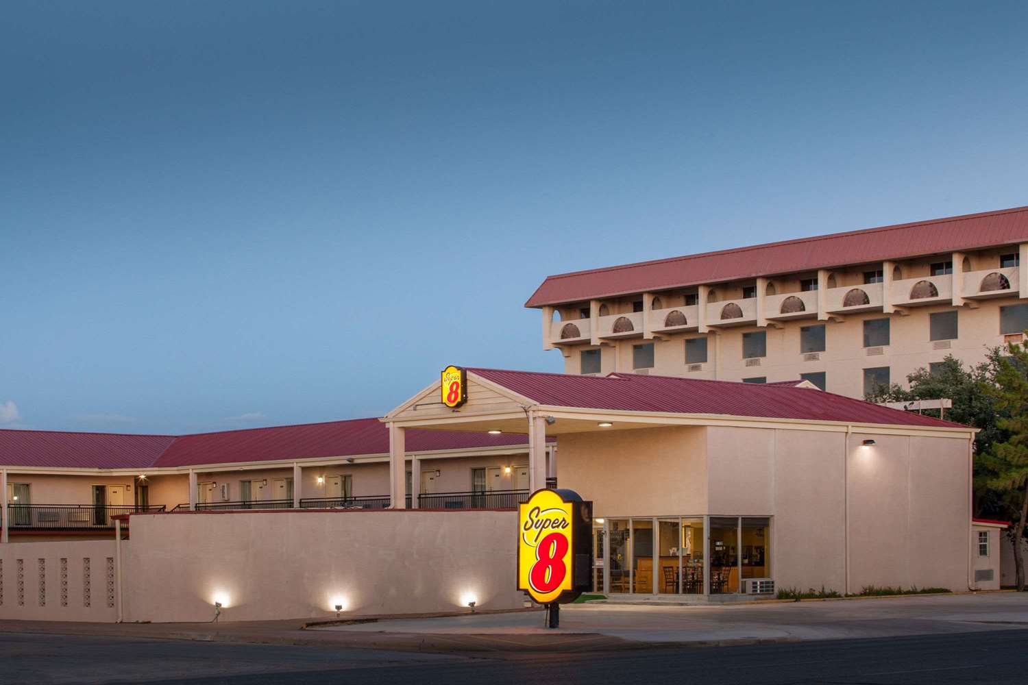 Super 8 by Wyndham Lubbock Civic Center North 2/14