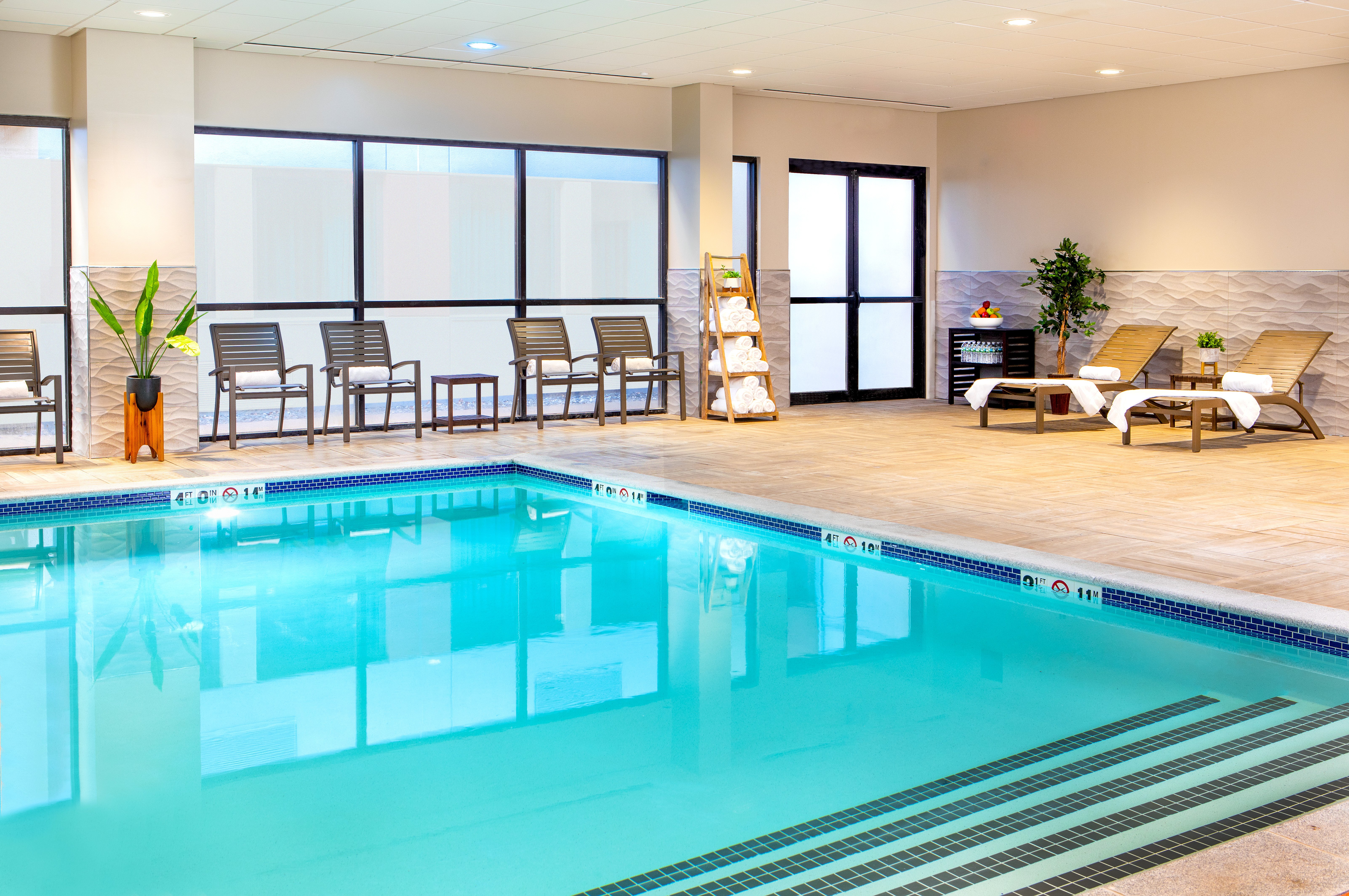 CROWNE PLAZA BOSTON - WOBURN 32/80