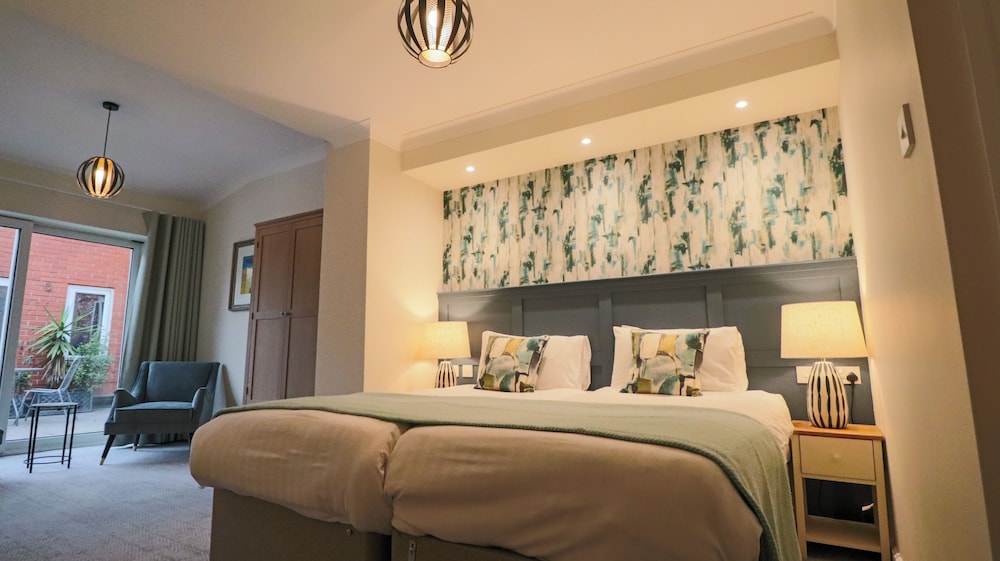 STANDARD, DOUBLE BED