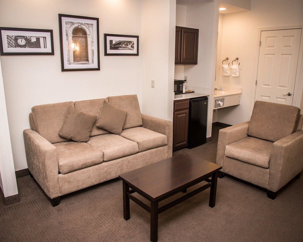 Sleep Inn Suites At Concord Mills 23/36