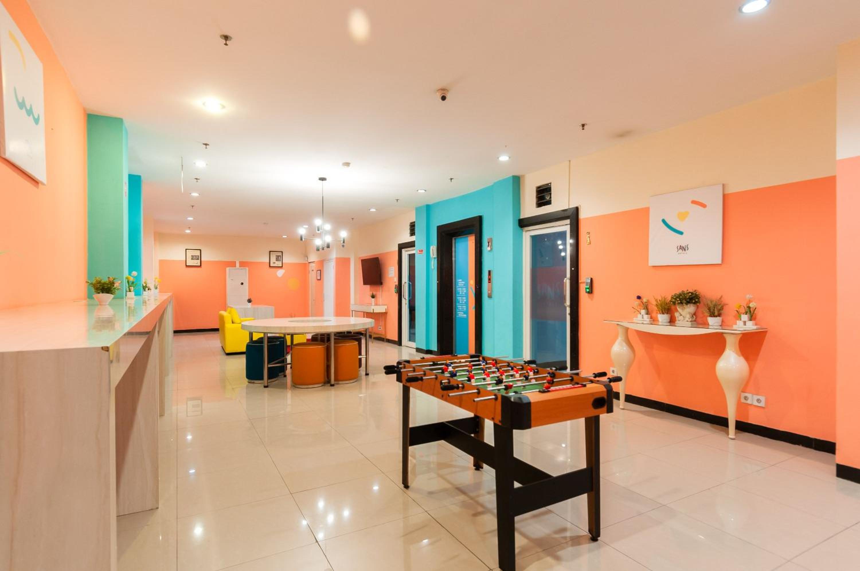 Sans Hotel Finest Medan 58/68