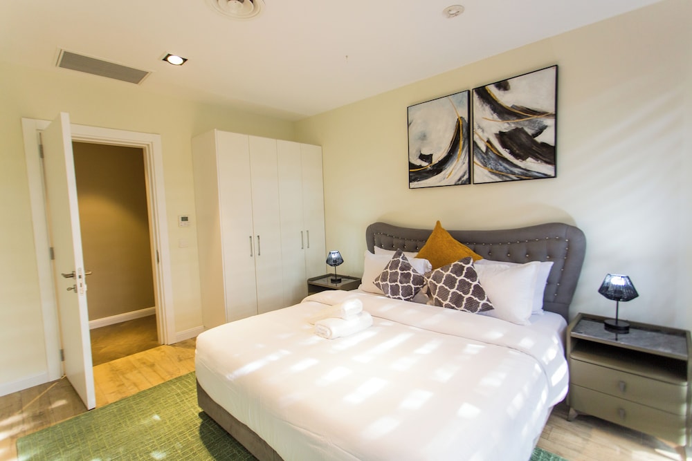 Accra Luxury Apartments Cantonments (Ex A-Lux Apartments) 23/80