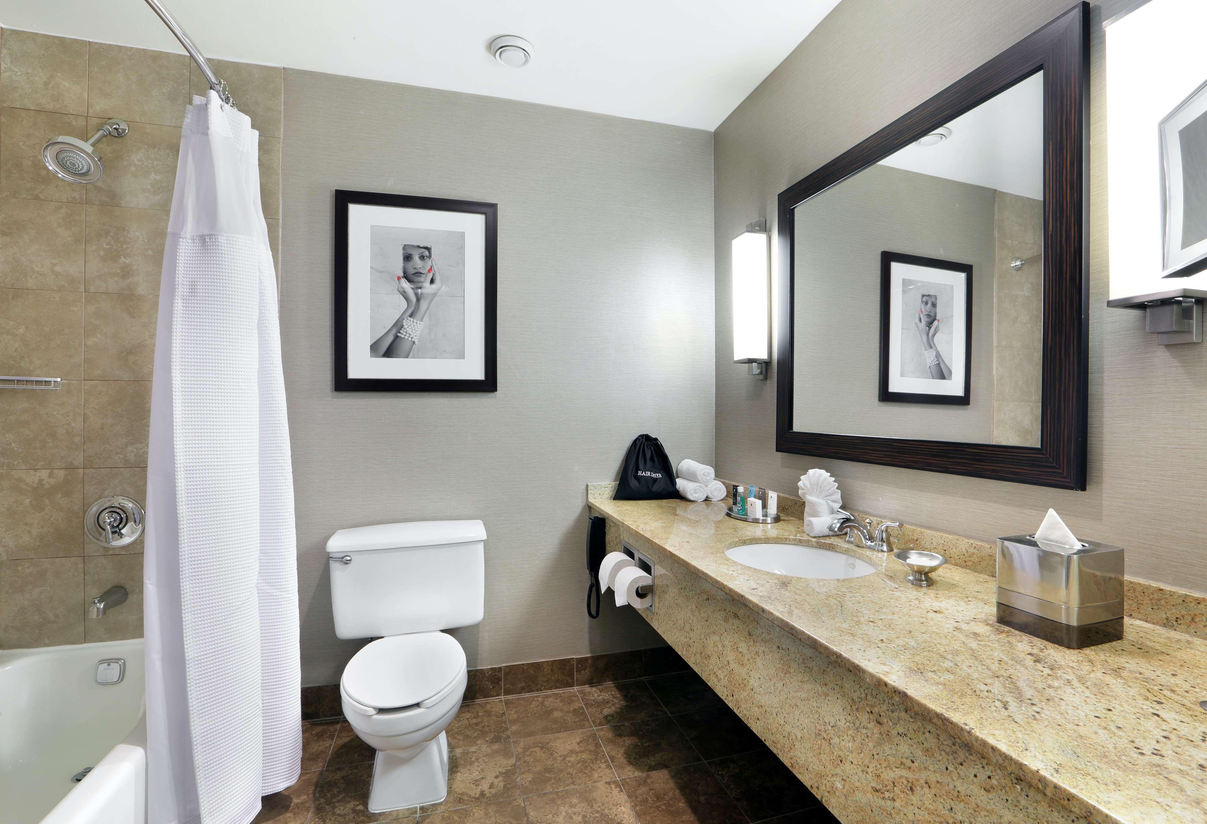 غرفة بسرير كينج، The Verve Hotel Boston Natick, Tapestry Collection by Hilton 4/4