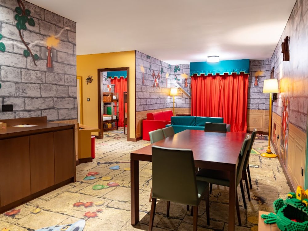 LEGOLAND Hotel Dubai 32/45