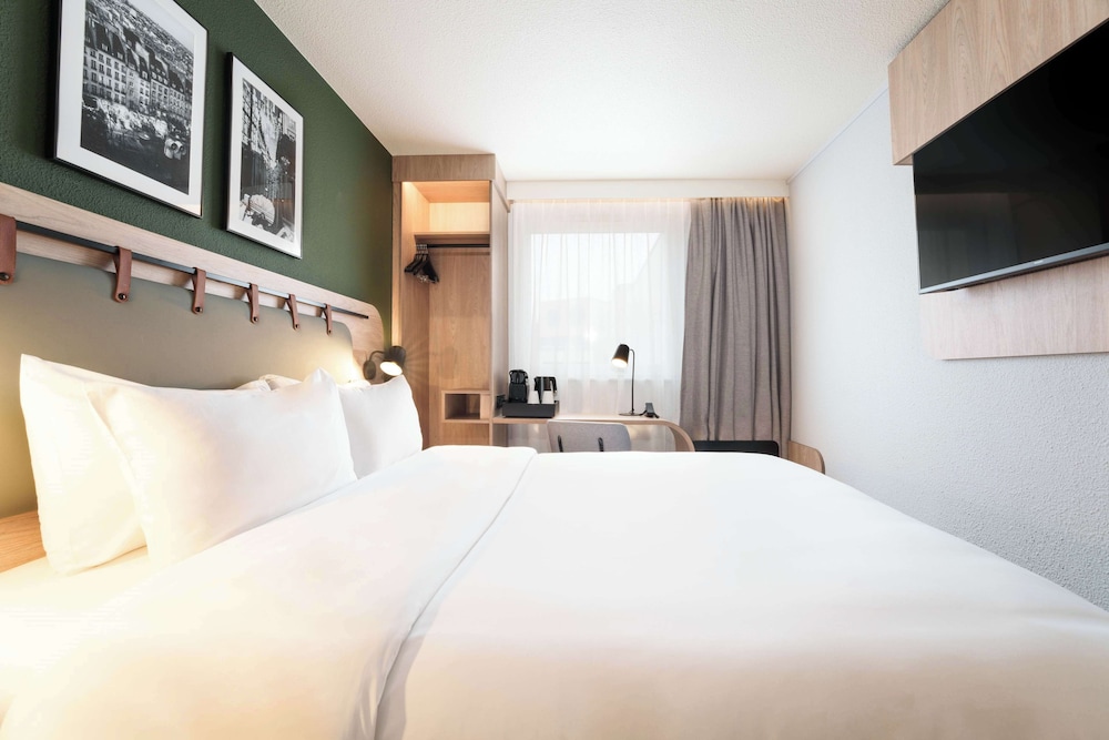 SUPERIOR, KING BED