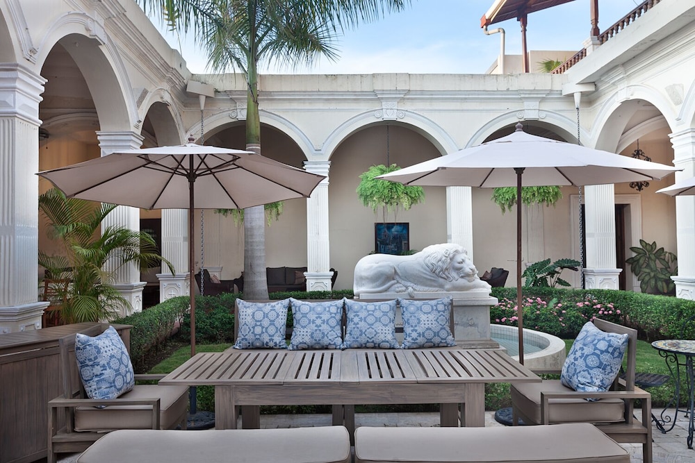 Hotel La Perla 33/50