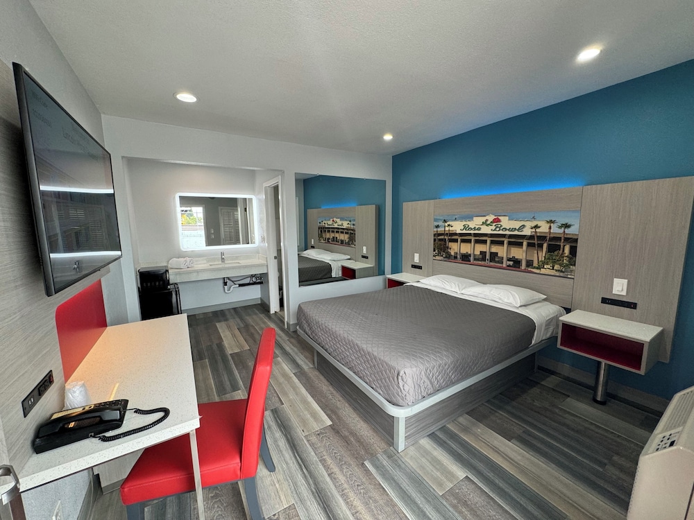 Lincoln Motel 20/58