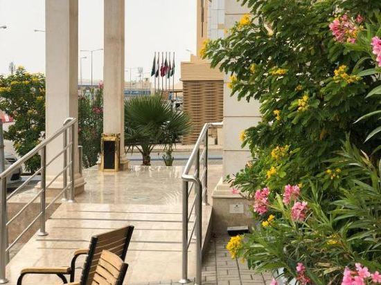 Alshurfah Loft 48/51