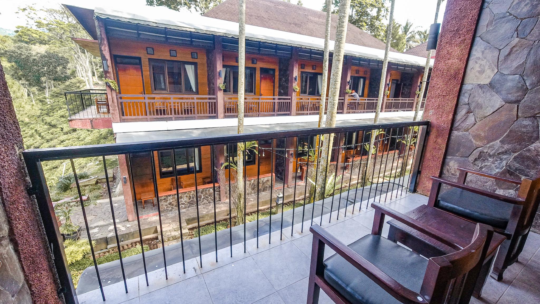 Rollaas Hotel and Resort 1/29