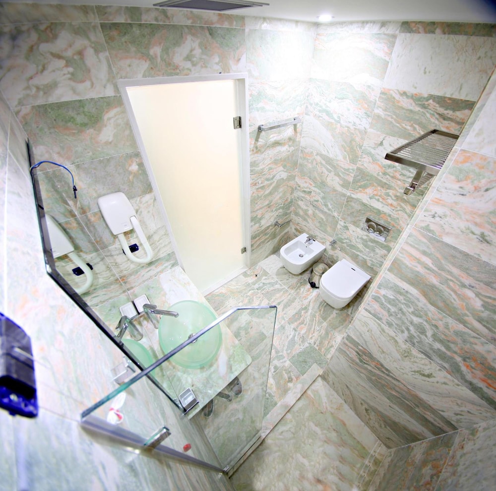 Hotel Palace Vlore 45/48